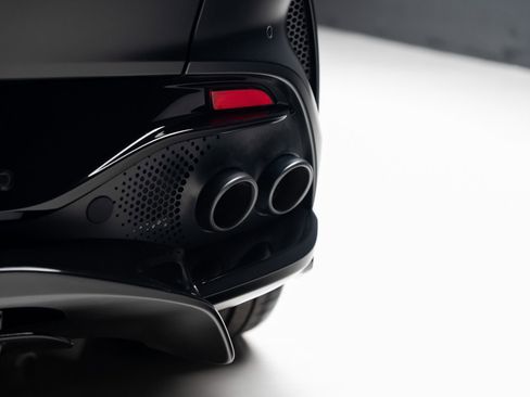 Used 2023 Aston Martin DBX 707 image 31