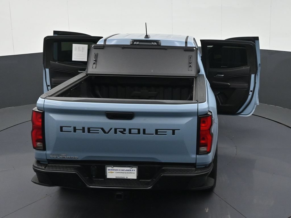 Used 2025 Chevrolet Colorado Z71 w/ Technology Package AWD/4WD image 44