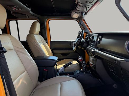 Used 2018 Jeep Wrangler Unlimited Rubicon w/ LED Lighting Group image 32