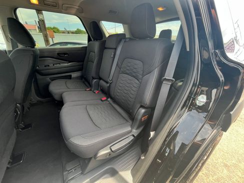 Used 2025 Nissan Pathfinder SV AWD/4WD image 39