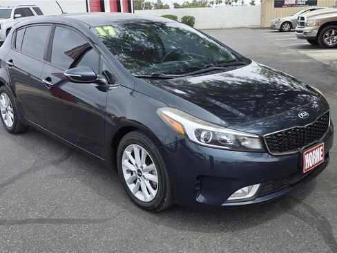Used 2017 Kia Forte LX w/ Option Group 020 FWD image 2