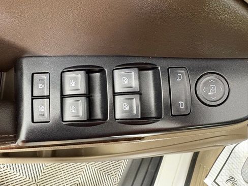 Used 2019 Chevrolet Tahoe LS RWD image 17