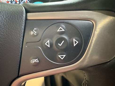 Used 2017 GMC Yukon Denali w/ Open Road Package image 12