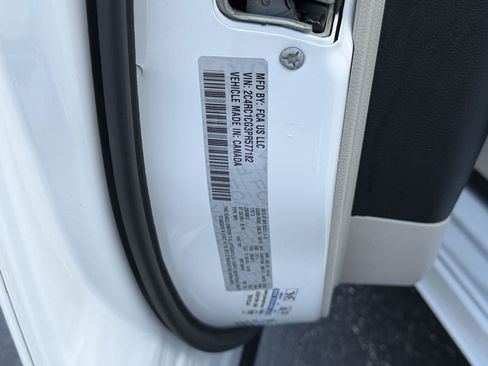 Used 2023 Chrysler Voyager LX FWD image 29
