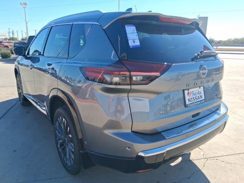 New 2026 Nissan Rogue Platinum w/ Tech Package AWD/4WD image 5