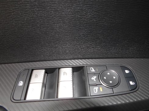 New 2026 Mitsubishi Outlander SE image 19