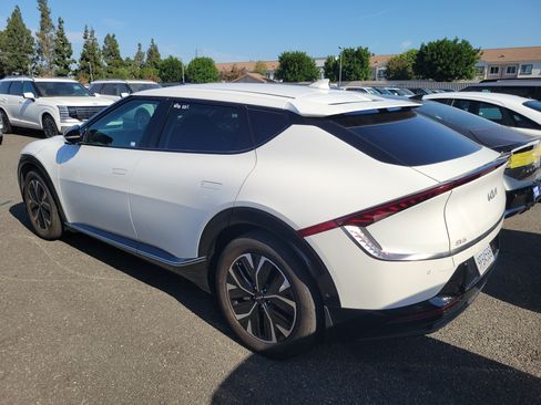 Used 2024 Kia EV6 Wind w/ Wind Technology Package RWD image 5