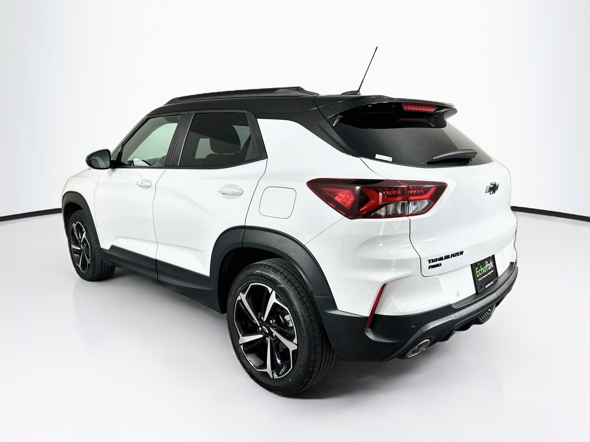 Used 2021 Chevrolet TrailBlazer RS w/ Sun and Liftgate Package AWD/4WD image 5