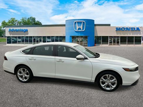 Used 2023 Honda Accord LX image 3