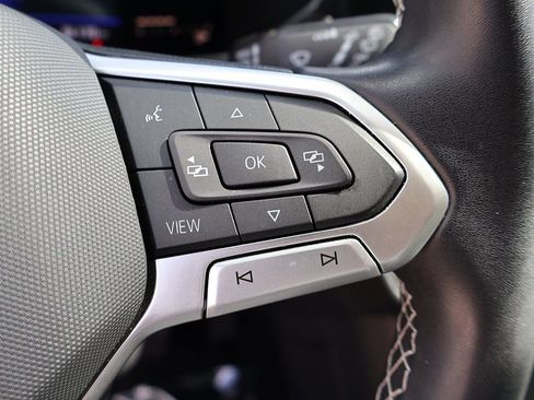 Used 2022 Volkswagen Taos SE image 43