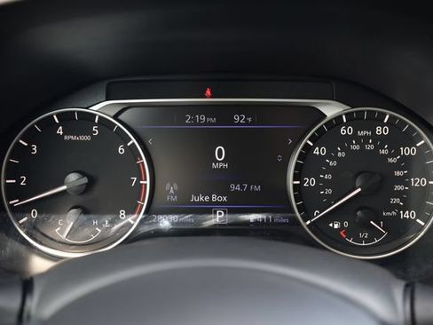 Used 2025 Nissan Altima 2.5 SV AWD/4WD image 18