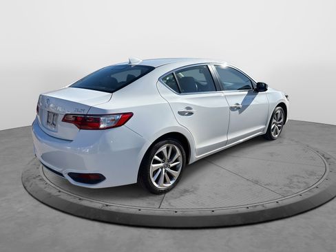 Used 2017 Acura ILX w/ Premium Package image 8