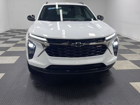 Used 2026 Chevrolet Trax RS FWD image 25