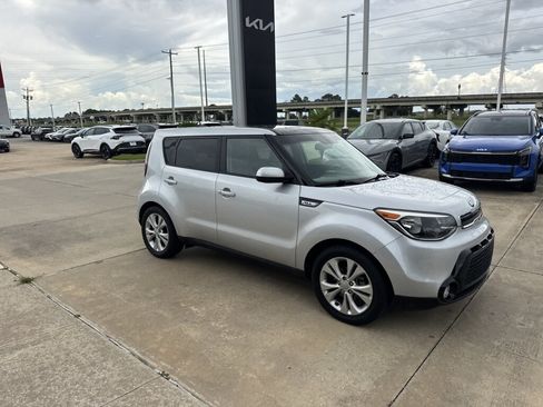 Used 2016 Kia Soul + w/ Primo Package FWD image 12