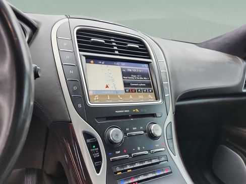 Used 2017 Lincoln MKX Black Label w/ Driver Assistance Package image 12