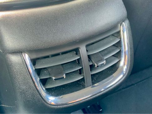 Used 2023 Chevrolet Malibu LT image 50