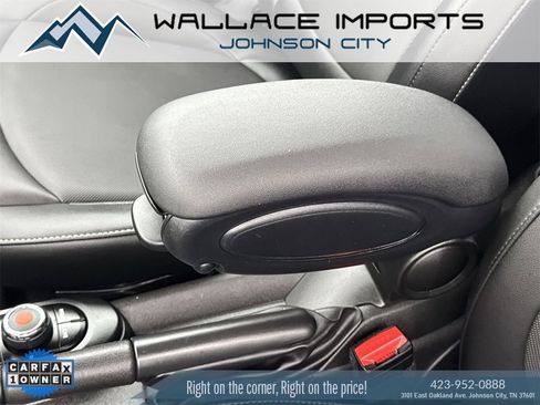 Used 2017 MINI Cooper Base image 21