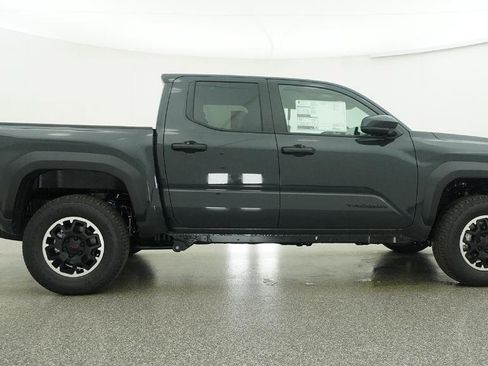 New 2026 Toyota Tacoma TRD Off-Road AWD/4WD image 19