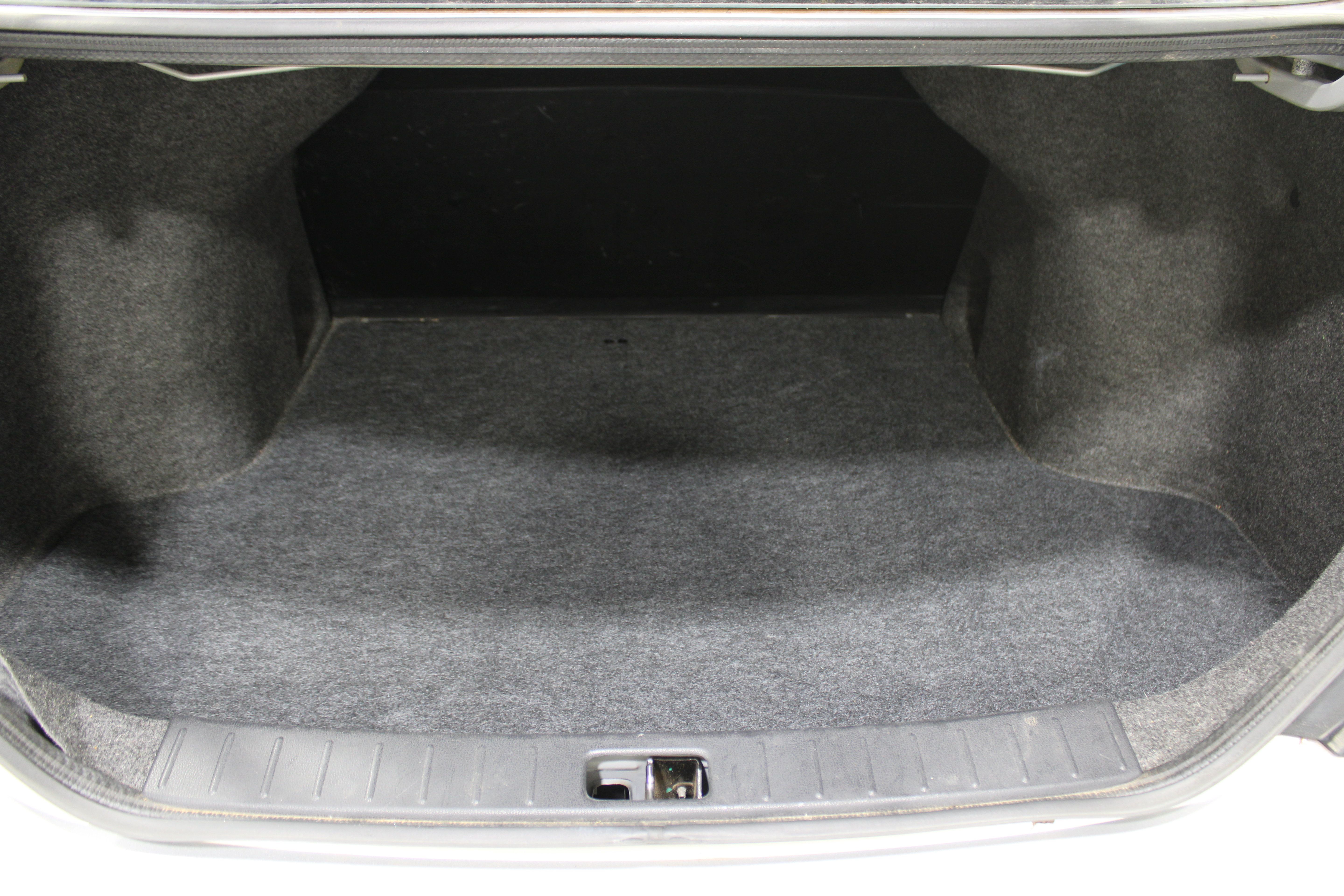 Used 2014 Nissan Versa S Plus FWD image 23