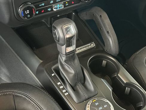 New 2026 Ford Bronco Badlands AWD/4WD image 18