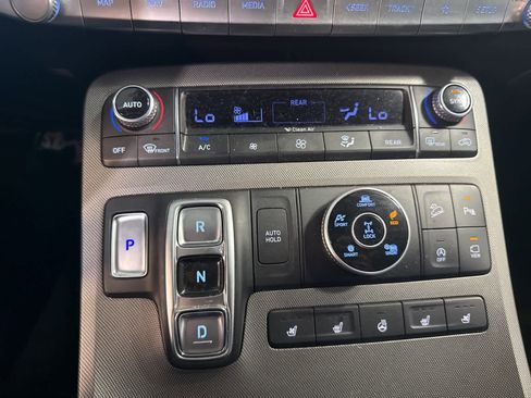 Used 2021 Hyundai Palisade Limited w/ Winter Package image 25