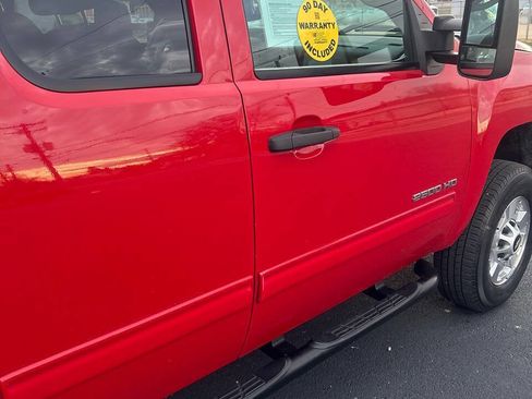 Used 2011 Chevrolet Silverado 2500 LT w/ Interior Plus Package RWD image 14