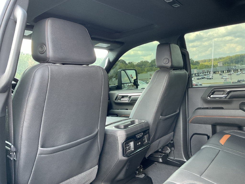 Used 2024 GMC Sierra 2500 AT4 w/ AT4 Premium Plus Package AWD/4WD image 27