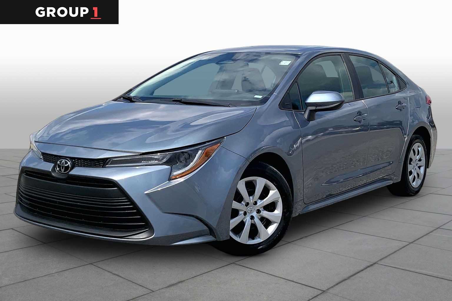 Used 2024 Toyota Corolla LE FWD image 1