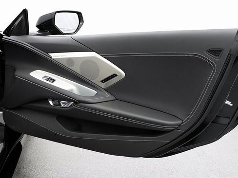 Used 2023 Chevrolet Corvette Stingray w/ Z51 Performance Package image 27