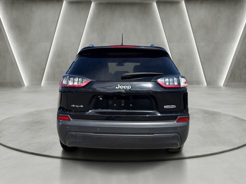 Used 2019 Jeep Cherokee Latitude Plus AWD/4WD image 6