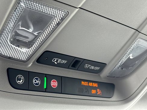 Used 2021 Chevrolet Equinox LT image 22