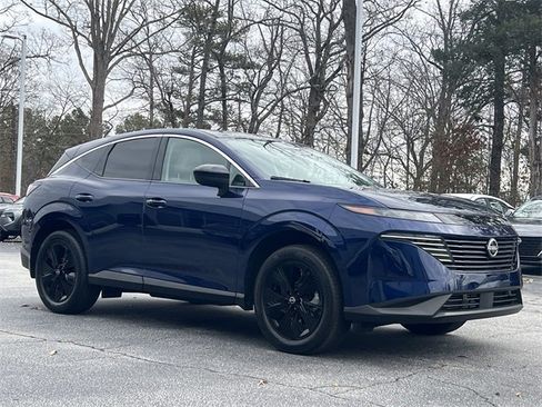 Certified 2025 Nissan Murano SV image 2