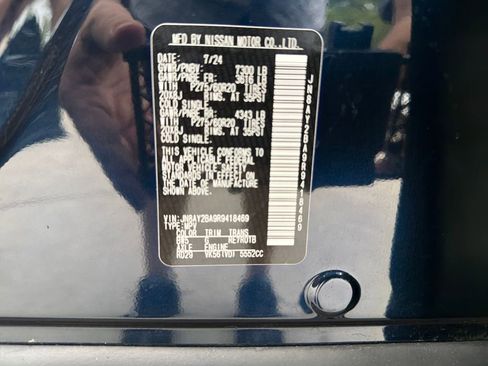 Used 2024 Nissan Armada SL w/ Captain's Chairs Package image 40