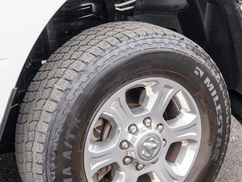 Used 2024 RAM 2500 Big Horn AWD/4WD image 12