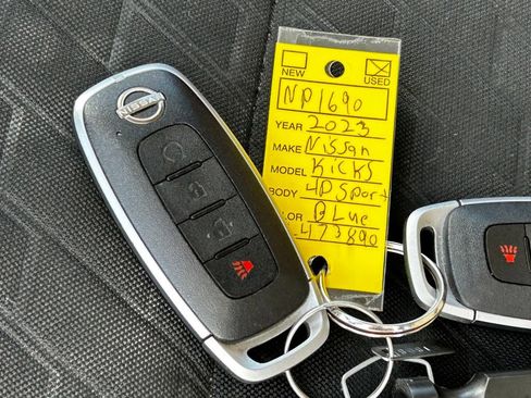 Used 2023 Nissan Kicks SR image 46