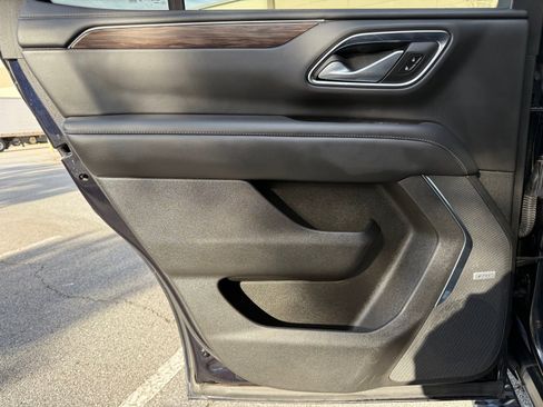 Used 2022 Chevrolet Tahoe Z71 w/ Luxury Package image 45