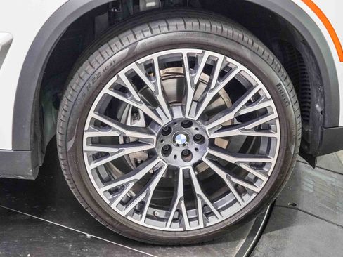 Used 2026 BMW X5 sDrive40i w/ Premium Package RWD image 10