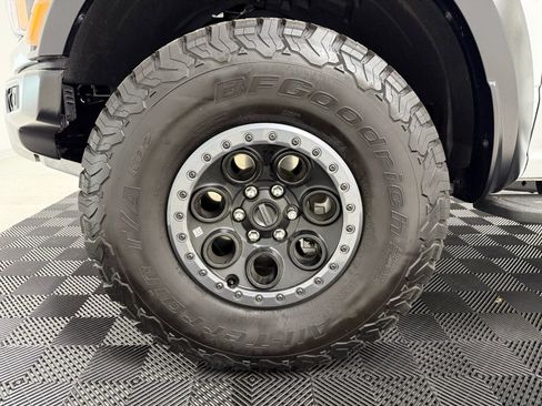 Used 2025 Ford F150 Raptor AWD/4WD image 13
