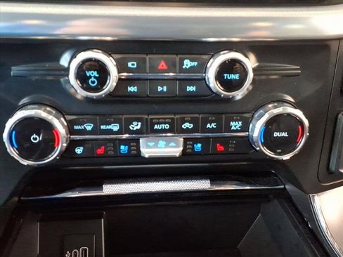 Certified 2025 Ford F150 Lariat w/ Equipment Group 501A Mid image 16