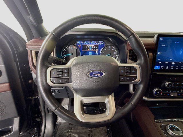 Used 2023 Ford Expedition Limited AWD/4WD image 12
