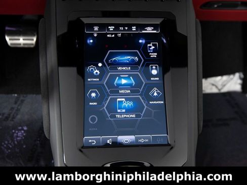 Used 2023 Lamborghini Huracan EVO image 20