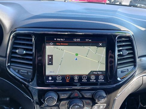 Used 2021 Jeep Grand Cherokee Limited image 33