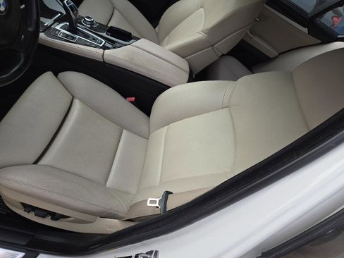 Used 2011 BMW 550i Sedan RWD image 8