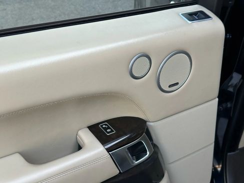 Used 2014 Land Rover Range Rover Autobiography image 21