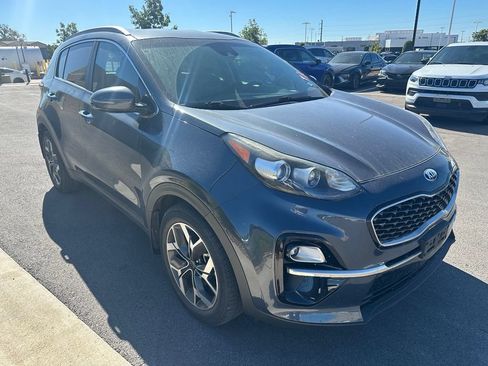 Used 2020 Kia Sportage EX FWD image 2