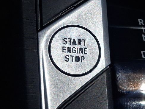 Used 2023 BMW 330i xDrive Sedan w/ Premium Package AWD/4WD image 24