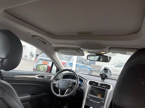 Used 2014 Ford Fusion SE w/ Equipment Group 502A FWD image 8