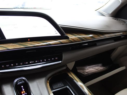 Used 2021 Cadillac Escalade Sport Platinum w/ Heavy-Duty Trailer Package image 20