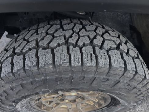 Used 2023 Toyota Tacoma 4x4 Double Cab image 11