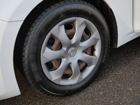 Used 2015 MAZDA MAZDA3 i Sport image 15